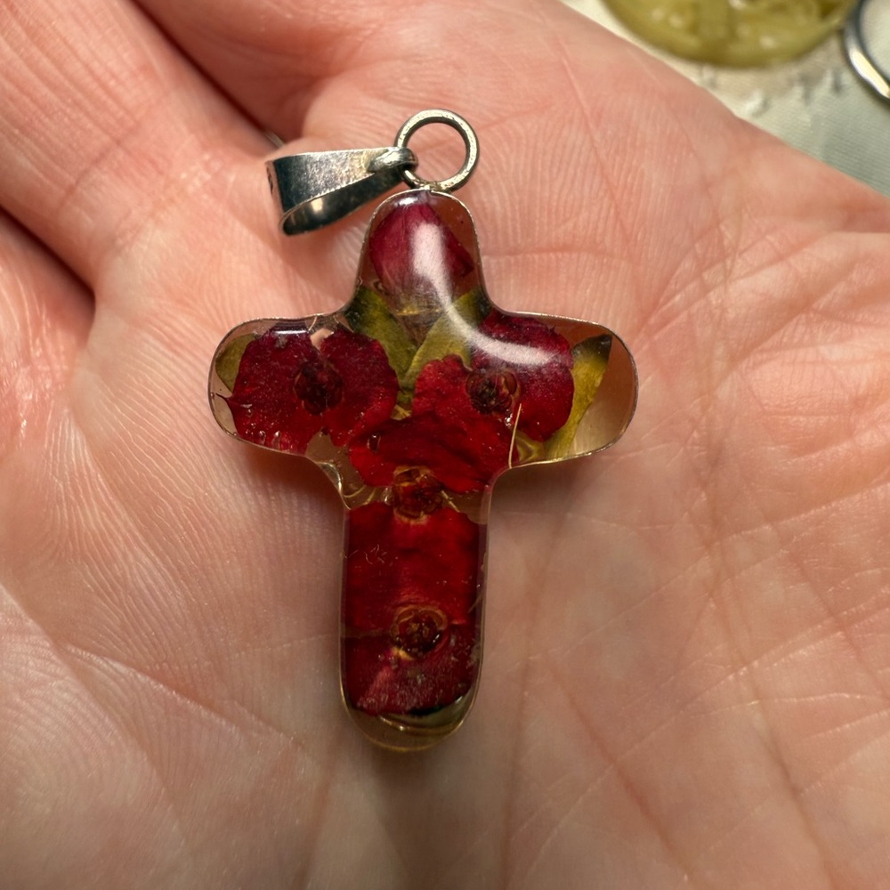 Floral Resin Cross Pendant Marked 925‎